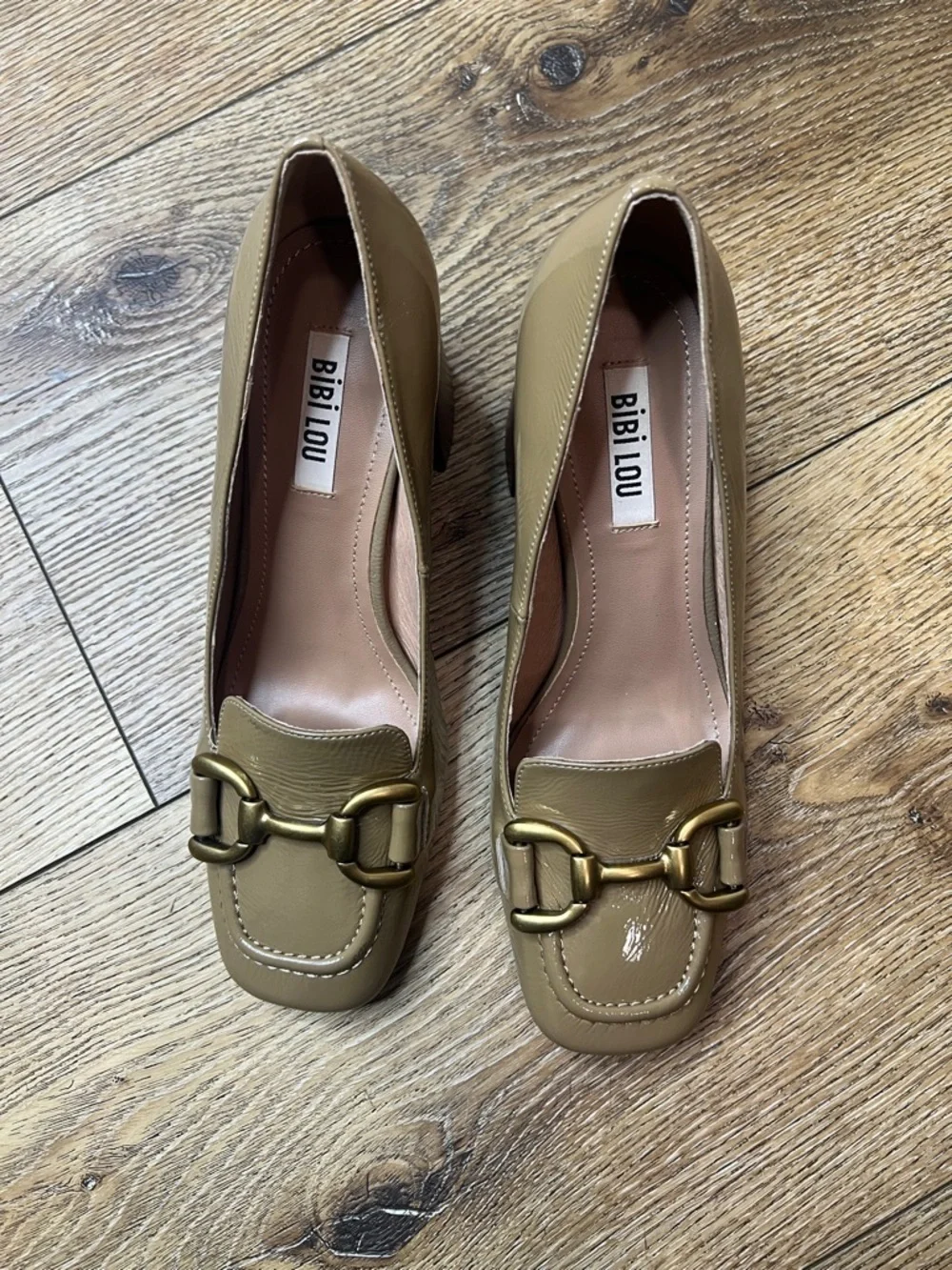 Anthro Bibi Lou Zagreb Light Brown Patent Leather Loafer w/Wood Stacked Heel 7US